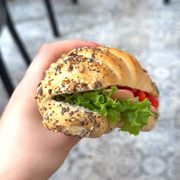 feed image